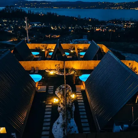 Vakantiehuis Luxury With Heated Pool & Jacuzzi Sapanca
